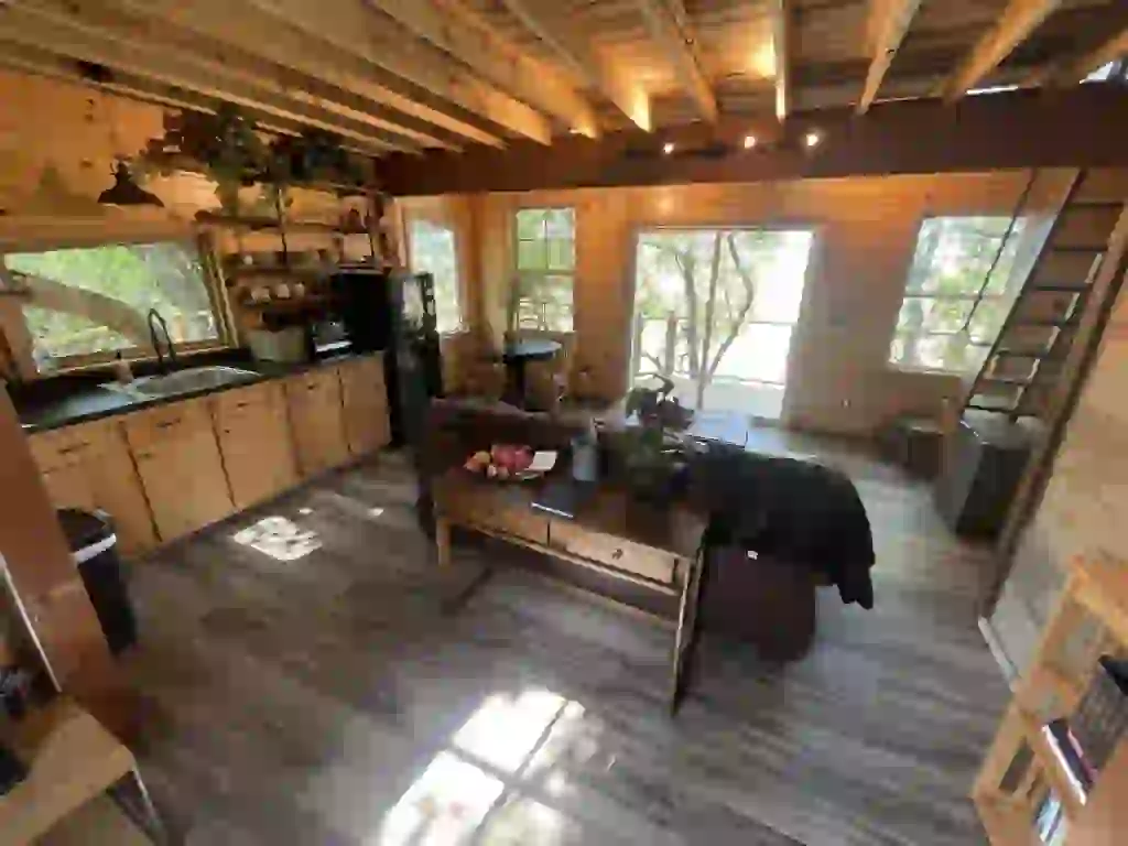 Treehouse Cabin